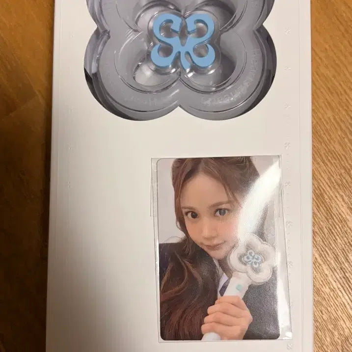 [SOLD OUT] 하츠투하츠 하투하 응원봉 (카르멘 포카)