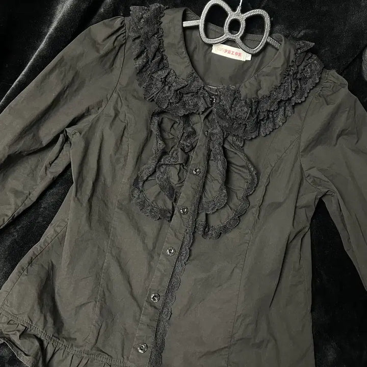 [BUNJANG] Lace Frill Black Blouse / 레이스 프릴 블랙 블라우스 로리타 고스로리 고딕