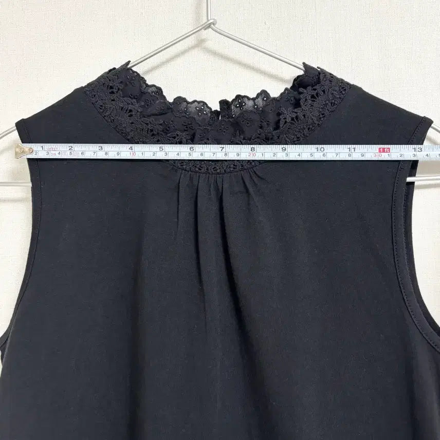 [BUNJANG] Samantha Mos Mos Cotton Lace Sleeveless Top / 코튼 레이스 민소매