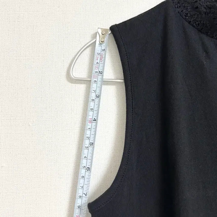 [BUNJANG] Samantha Mos Mos Cotton Lace Sleeveless Top / 코튼 레이스 민소매
