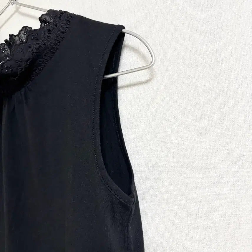 [BUNJANG] Samantha Mos Mos Cotton Lace Sleeveless Top / 코튼 레이스 민소매