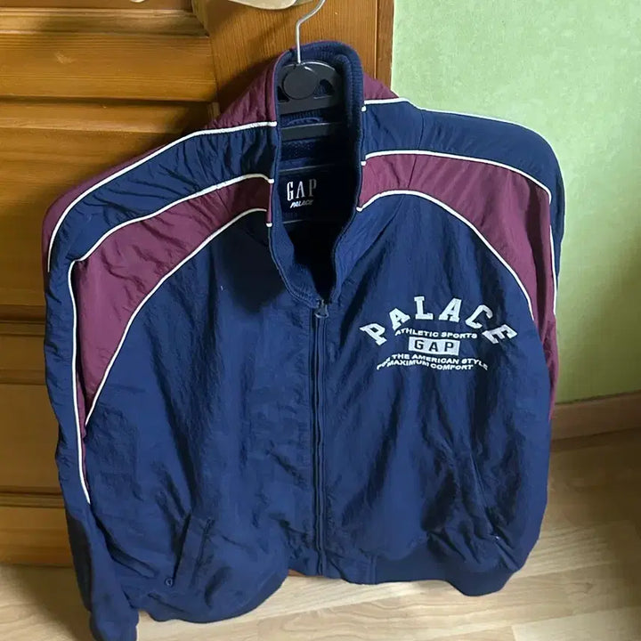 [BUNJANG] Palace x Gap Nylon Track Top Navy Red - 24SS Size L / 팔라스 x 갭 나일론 트랙 탑 네이비 레드 - 24SS 사이즈L