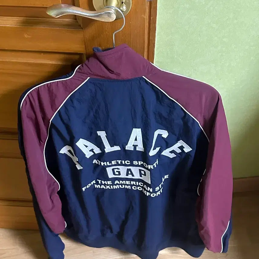 [BUNJANG] Palace x Gap Nylon Track Top Navy Red - 24SS Size L / 팔라스 x 갭 나일론 트랙 탑 네이비 레드 - 24SS 사이즈L