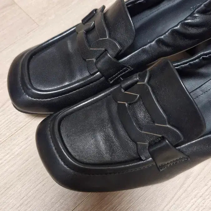 [BUNJANG] G Studio Leather Black Loafers / 지스튜디오(240~245) 가죽블랙로퍼 굽6