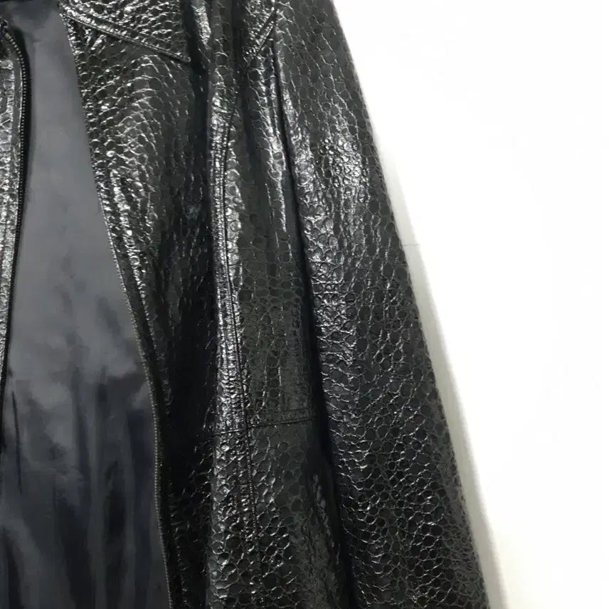 [BUNJANG] Chanel Black Crocodile Pattern Lambskin Coat / Chanel 블랙 크로커다일 패턴 양가죽 코트