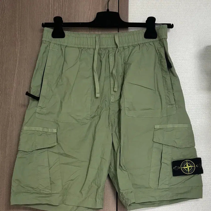 [BUNJANG] Stone Island Cargo Shorts Green / 스톤아일랜드 카고 반바지 그린