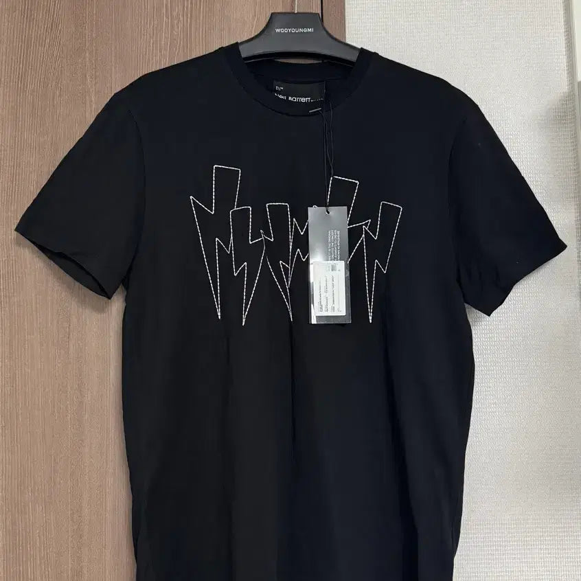 [BUNJANG] Neil Barrett Black Lightning Bolt Embroidered T-Shirt / 닐바렛 블랙 번개 자수 반팔 티셔츠
