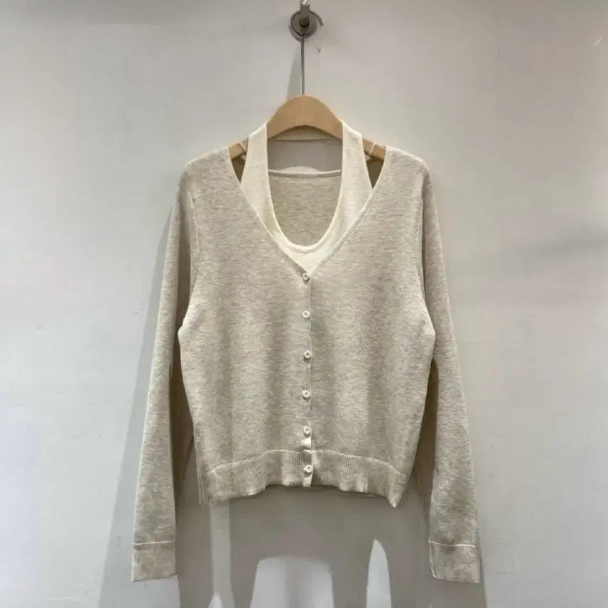 [SOLD OUT] 홀터 레이어드 니트 가디건