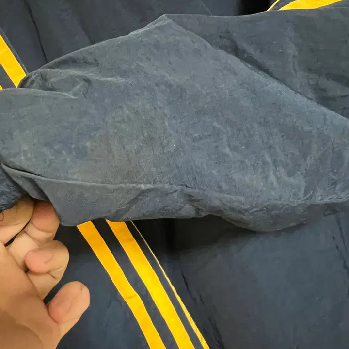 [BUNJANG] Adidas Old School Navy Yellow Quilted Jacket / 90s 아디다스 올드스쿨 네이비 옐로우 누빔 자켓