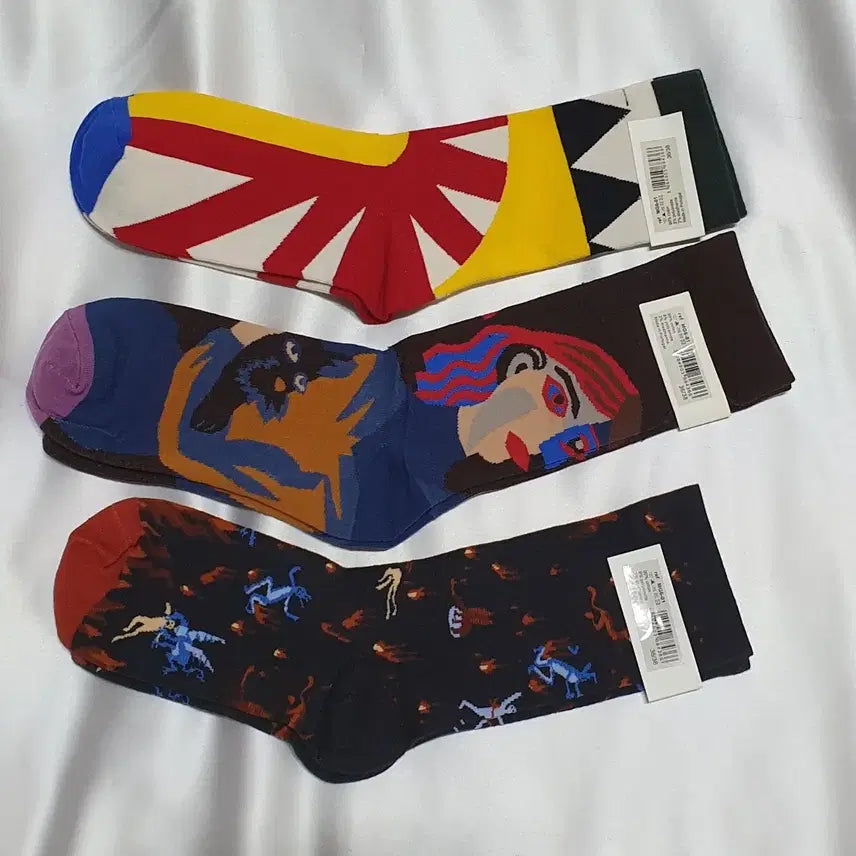 [BUNJANG] Maison Bonmeson Blue Purple Yellow Black Portrait Socks / 블루 퍼플 옐로우 블랙 인물화  Maison 본메종 양말