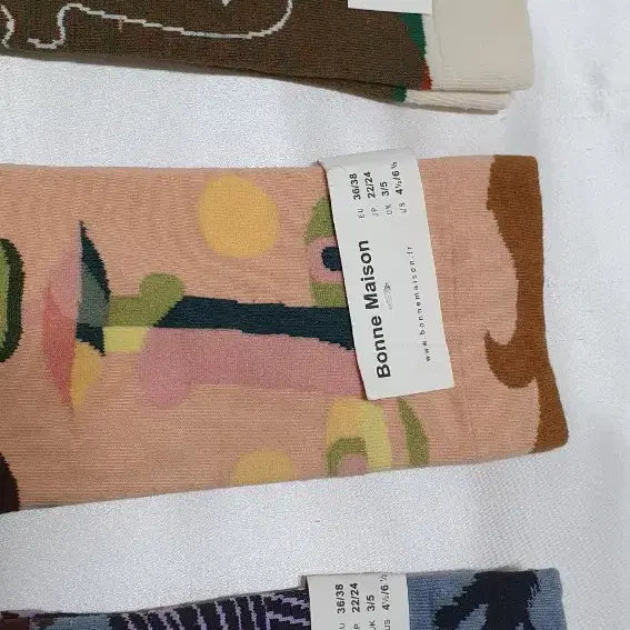 [BUNJANG] Bonne Maison Stripe Pattern Socks / 크림베이지 그린 블루 스트라이프 추상 Bonne Maison 본메종 양말