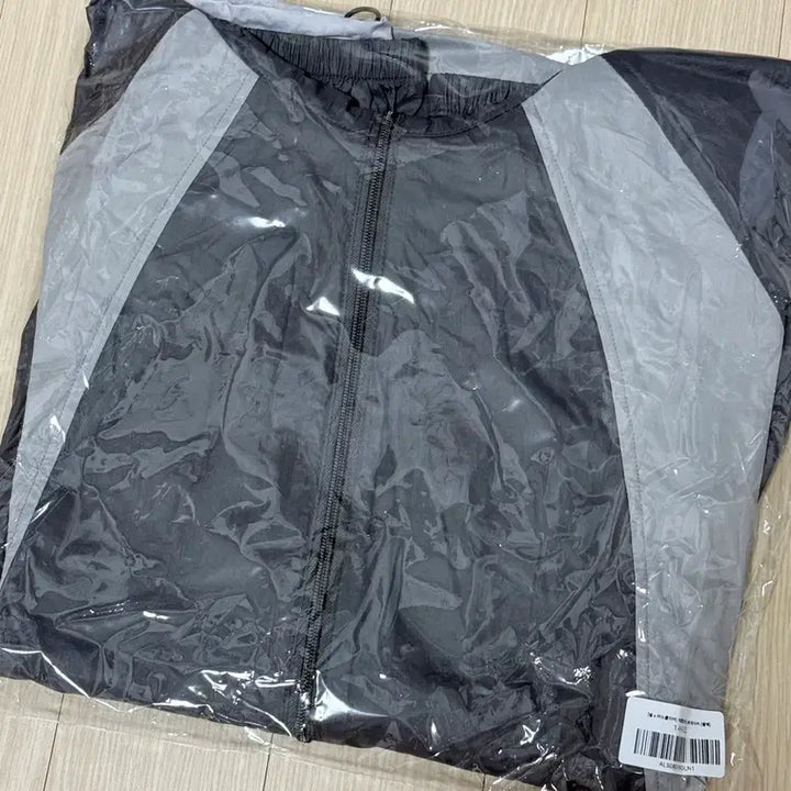 [BUNJANG] Nell Anobleer Windbreaker Jacket / 넬 아노블리어 바람막이 MD