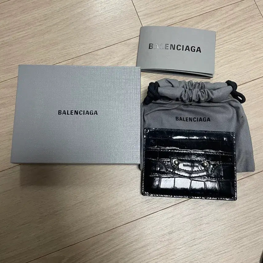[SOLD OUT] 발렌시아가 블랙 크로커 카드지갑