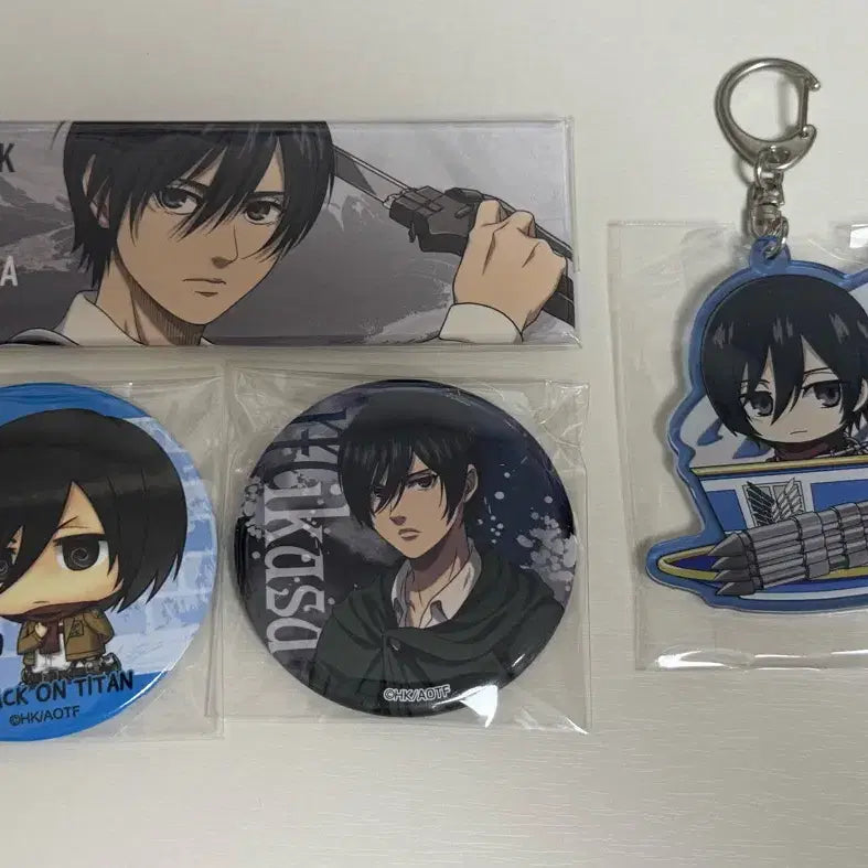 [BUNJANG] Attack on Titan Mikasa Bundle Set Keychain &amp; Can Badge / (일괄) 진격거 미카사 키링 캔뱃지