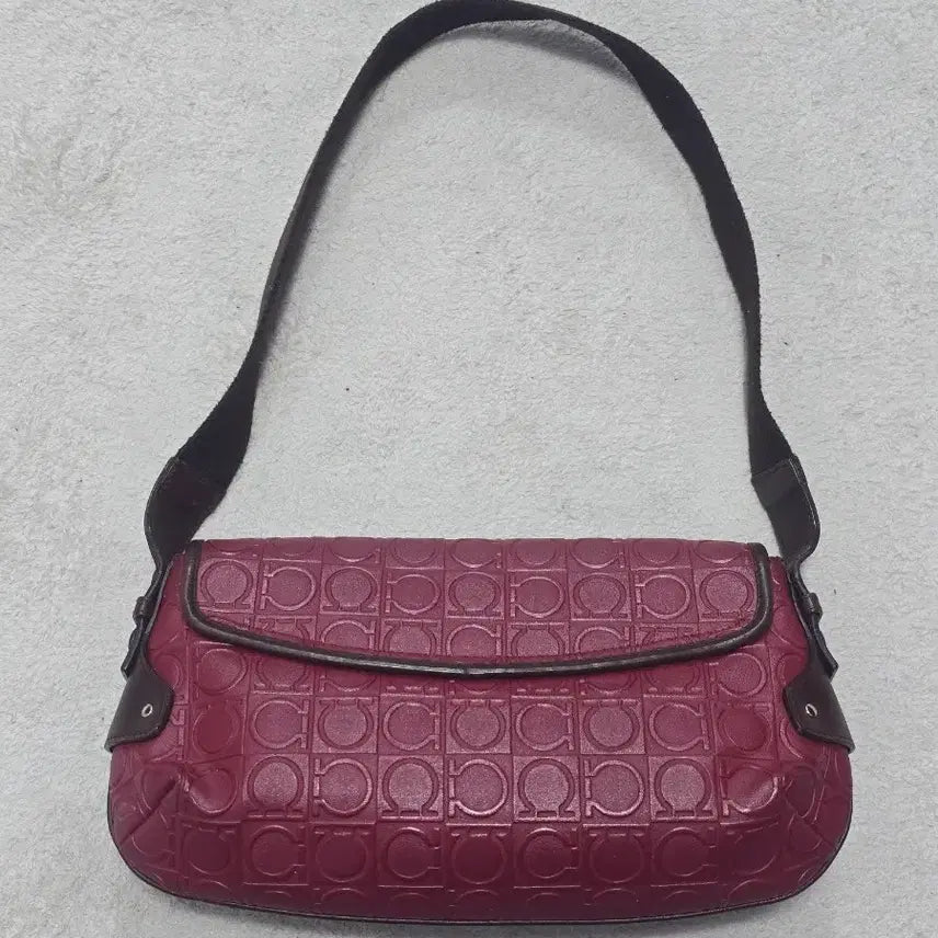 [BUNJANG] Ferragamo Gancini Leather Shoulder Bag / Ferragamo 페라가모 간치니 레더 숄더백