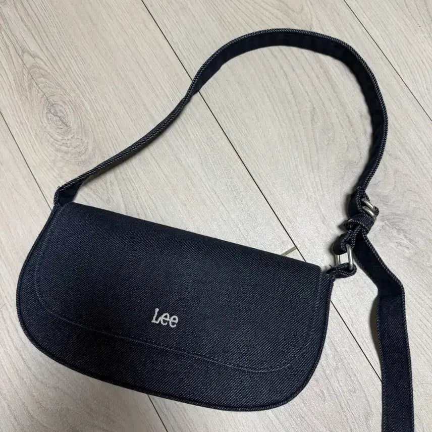 [BUNJANG] LEE Vegan Leather Mini Shoulder Bag Indigo Dark / 리(LEE) 비건레더 미니 숄더백 인디고 다크
