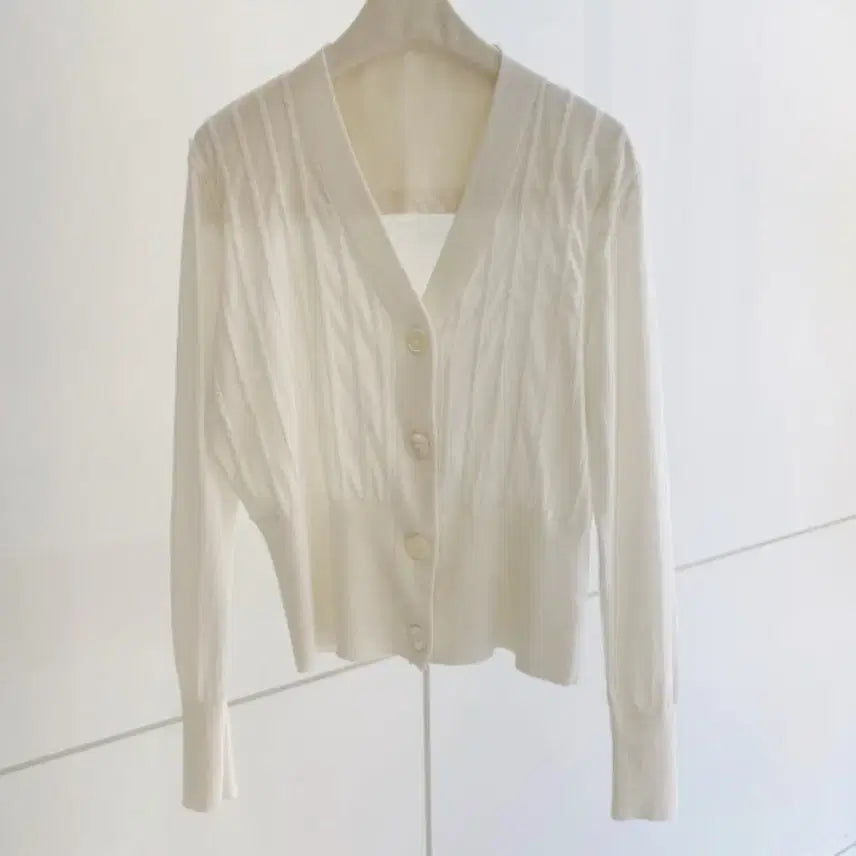 [SOLD OUT] 로썸제이 BC 퓨어드 비즈 니트가디건 s 새상품