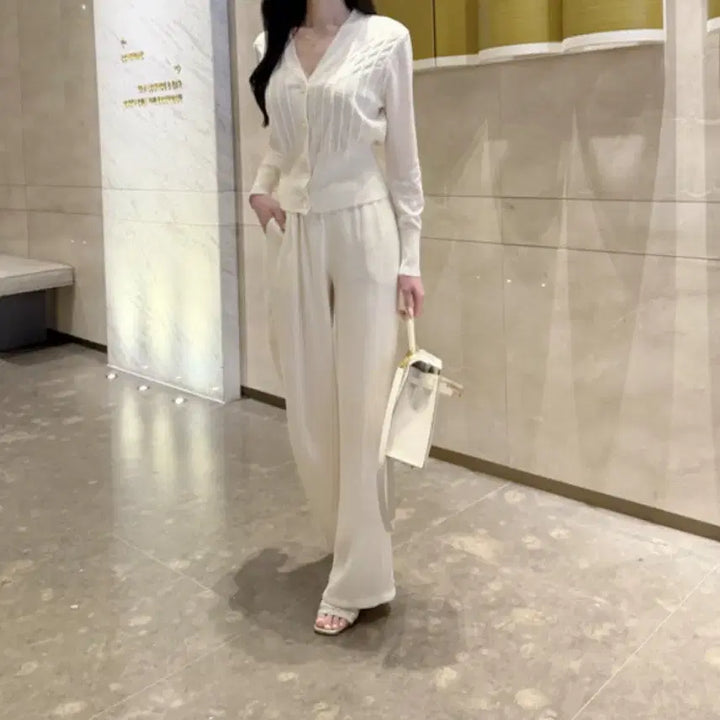 [SOLD OUT] 로썸제이 BC 퓨어드 비즈 니트가디건 s 새상품