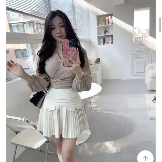 [BUNJANG] Two-Pocket Gold Button Pleated Mini Skirt - Ivory / [새상품급인데 반값] 투포켓 금장 플리츠 미니 스커트 아이보리