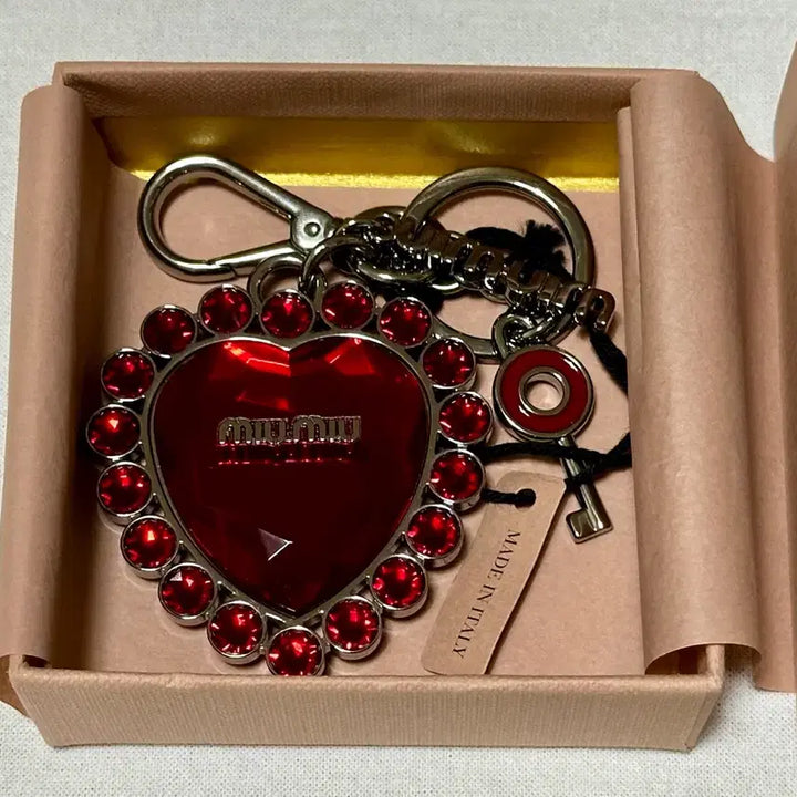 [BUNJANG] Miu Miu Heart Crystal Keyring Red / 정품 미우미우 하트 클리스탈 키링 열쇠고리 miumiu 레드