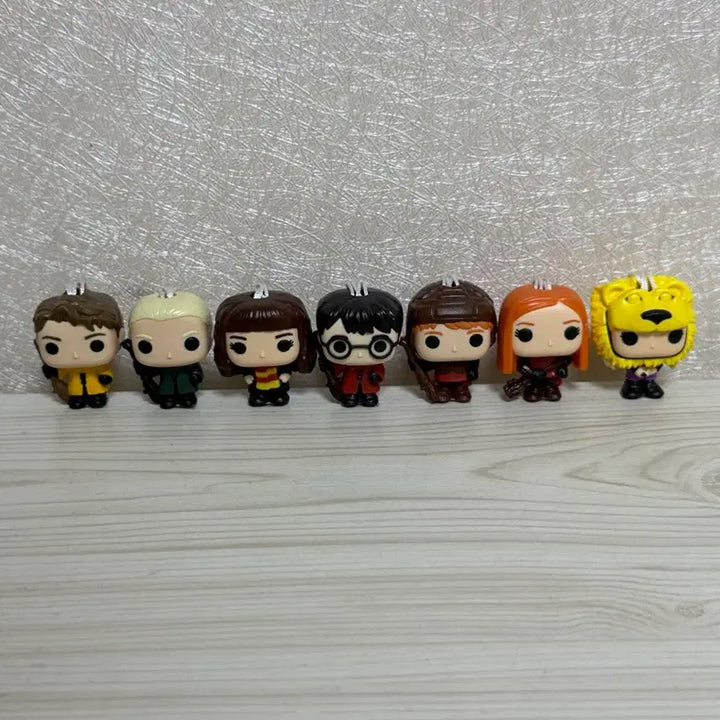 [BUNJANG] Kinder Joy Harry Potter Figure Set / 해리포터 킨더조이 피규어 세트