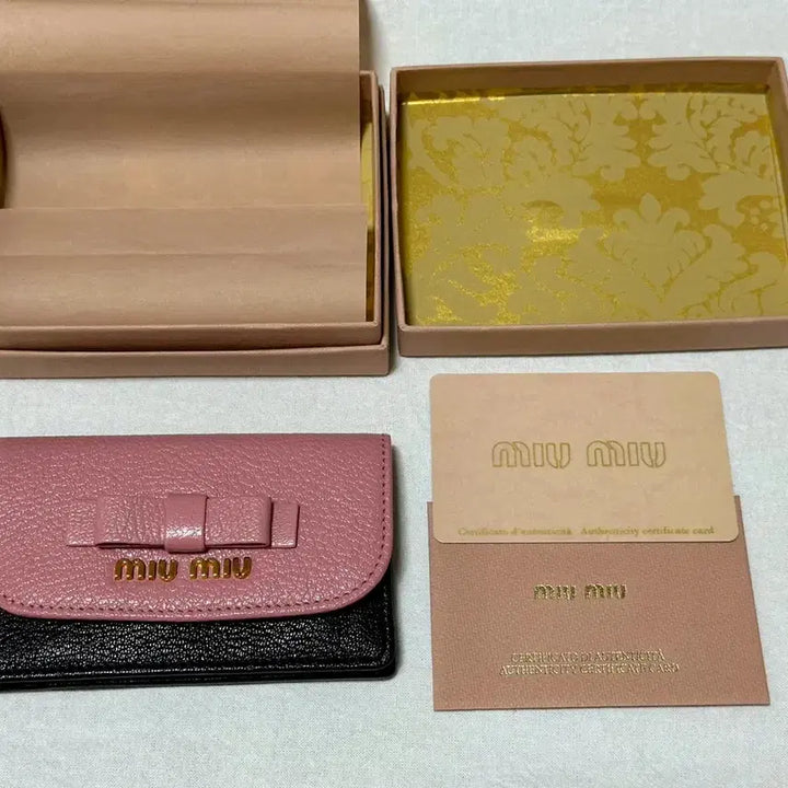 [BUNJANG] Miu Miu Madras Bi-Color Card Case Card Holder Pink / 정품 미우미우 마드라스 바이컬러 카드 케이스 카드지갑 miumiu 핑크