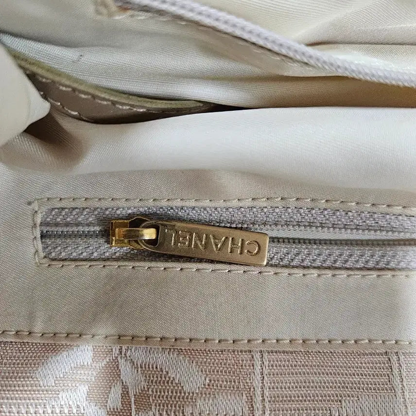 [BUNJANG] Chanel Travel Tote Bag / 샤넬 트래블 토트백
