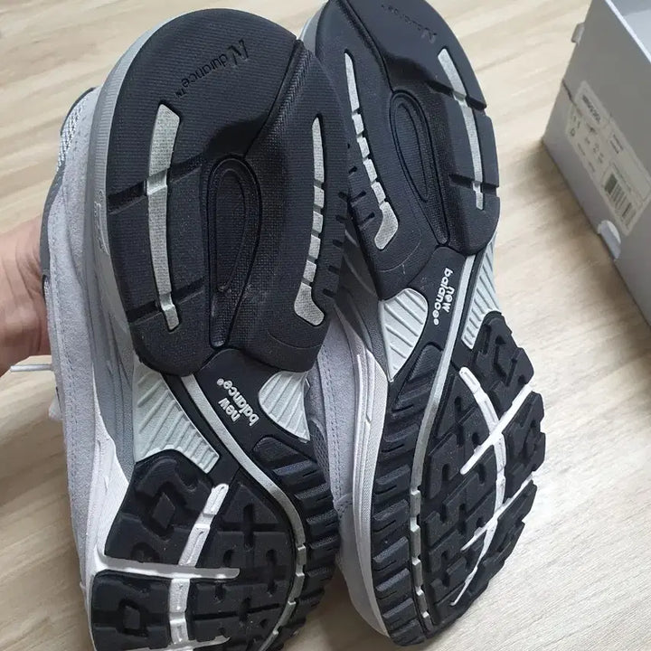 [BUNJANG] New Balance 993 Gray Sneakers / 뉴발란스 993 그레이 290