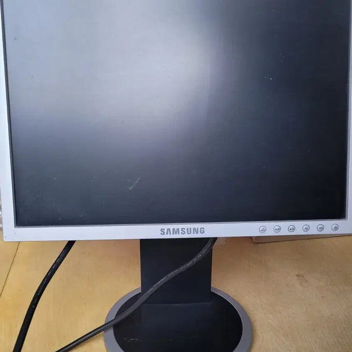 [SOLD OUT] 싱크마스터 17" 스윙