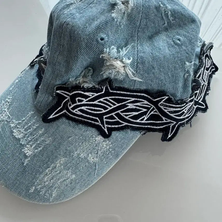 [SOLD OUT] 후디사이즈워 디스트레스드 데님 캡