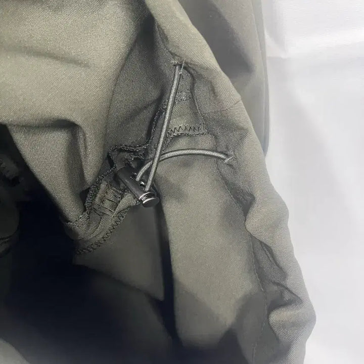 [BUNJANG] TIME Shirring Slacks Dark Khaki / TIME 타임 셔링 슬랙스 진카키