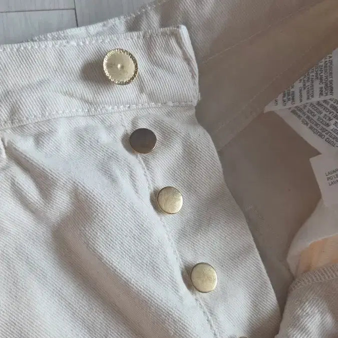 [BUNJANG] ZARA Ivory Denim Shorts EU34 / 자라 아이보리 데님 숏팬츠 EU34