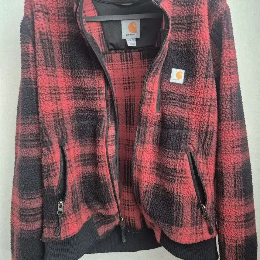 [SOLD OUT] 칼하트 플리스 90~95 판매합니다 자연스러운 사용감외엔 마모손상 없습