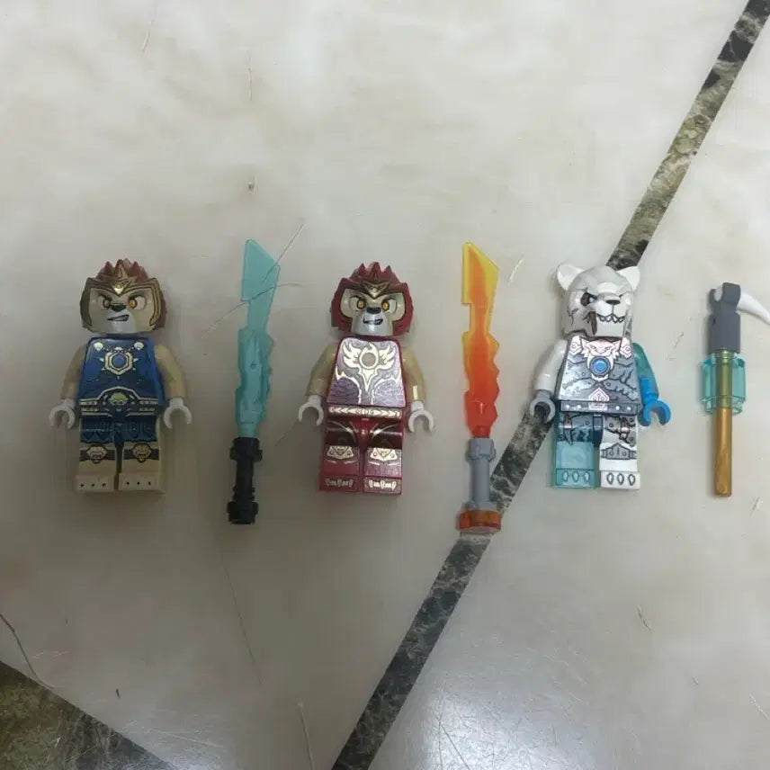 [BUNJANG] Lego Legends of Chima Laval Figure / 레고 키마의 전설 피규어