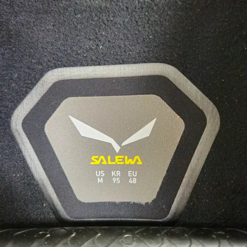 [BUNJANG] SaleWa Padded Hooded Jacket Black / 살레와 패딩 후드 자켓 블랙