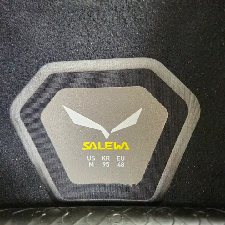 [BUNJANG] SaleWa Padded Hooded Jacket Black / 살레와 패딩 후드 자켓 블랙