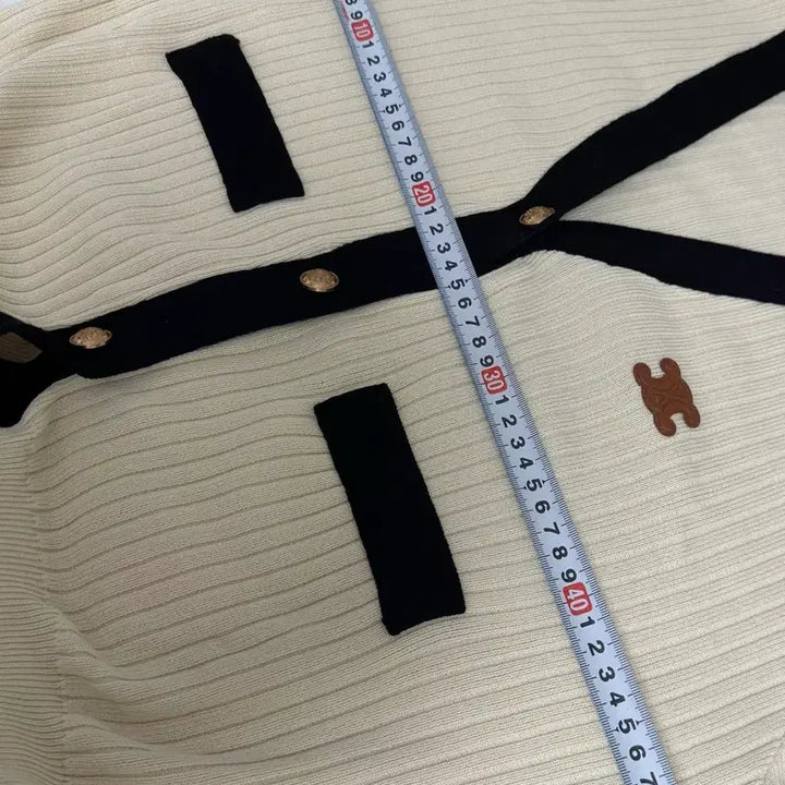 [SOLD OUT] 셀린느 가디건