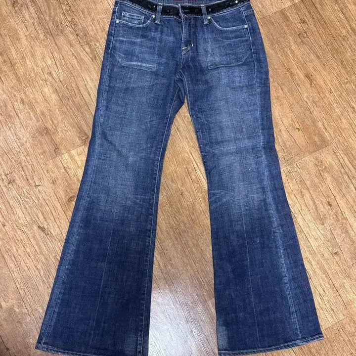 [BUNJANG] Blau song Denim Bootcut Jeans with Sequin Embroidery Pants / 블라우송 데님 부츠컷 청바지 유니크 시퀸 중청 일자 스판바지 팬츠4455