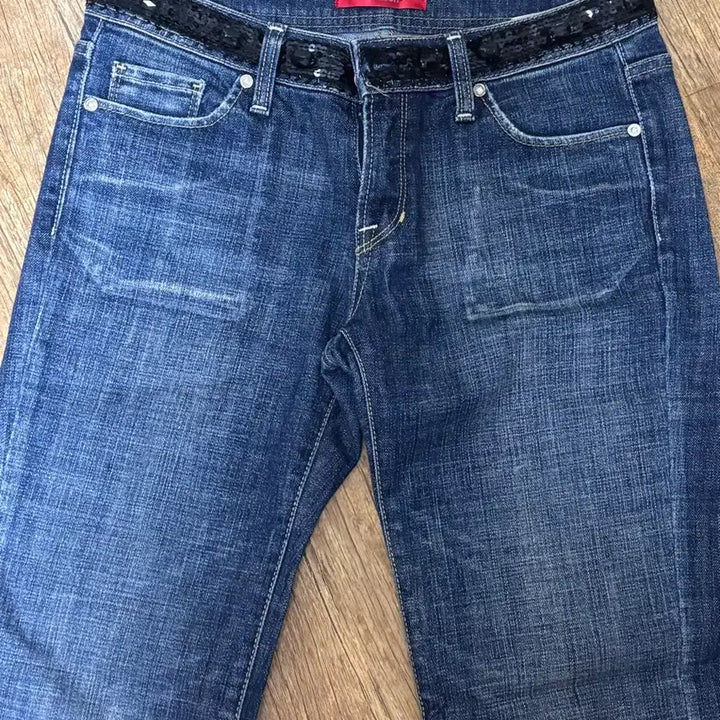 [BUNJANG] Blau song Denim Bootcut Jeans with Sequin Embroidery Pants / 블라우송 데님 부츠컷 청바지 유니크 시퀸 중청 일자 스판바지 팬츠4455