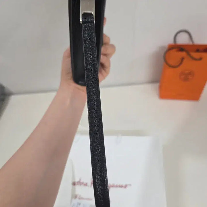 [BUNJANG] Ferragamo Black Leather Men&