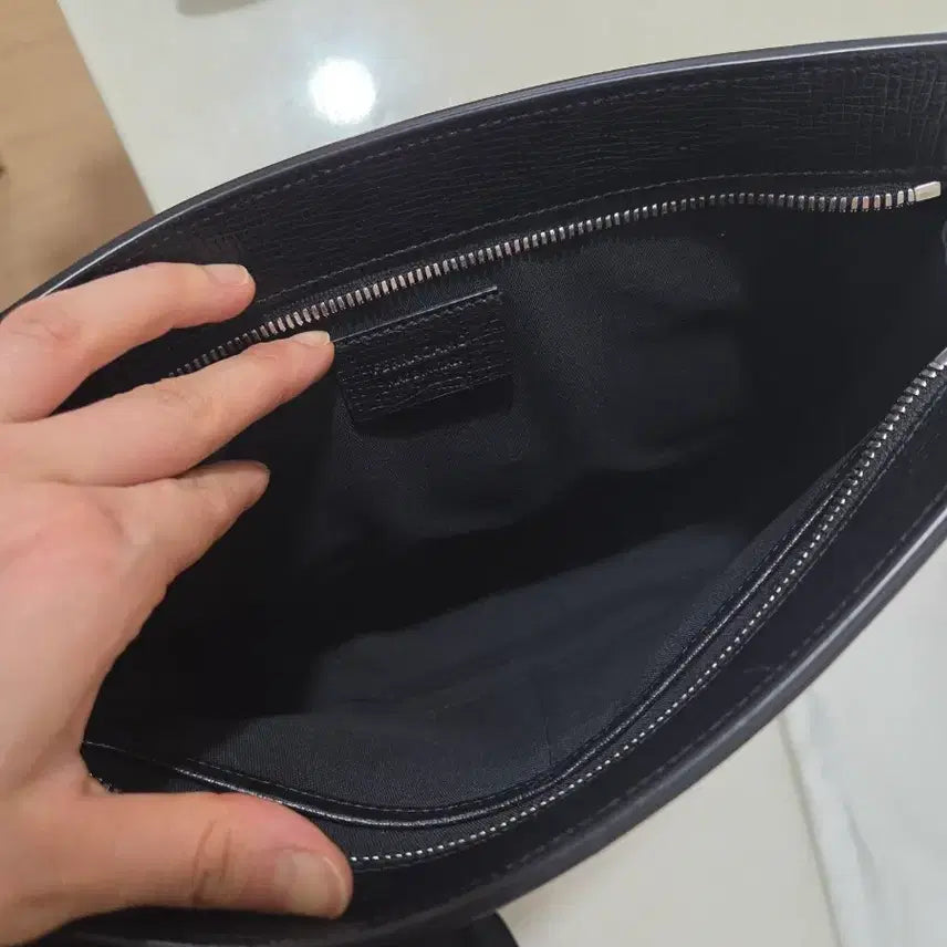 [BUNJANG] Ferragamo Black Leather Men&