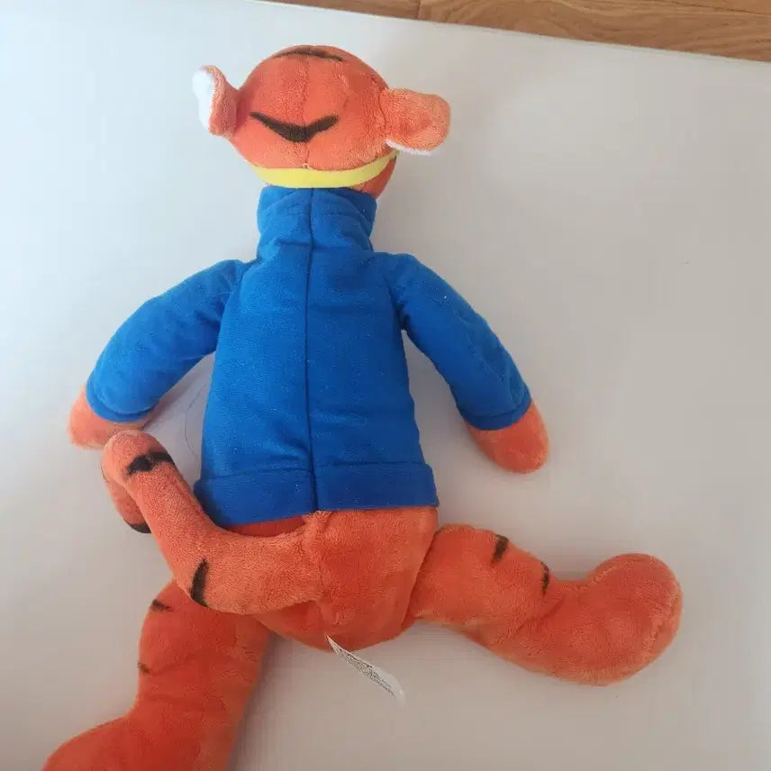 [BUNJANG] Disney Super Tigger Plush Doll / 디즈니 슈퍼 티거 인형