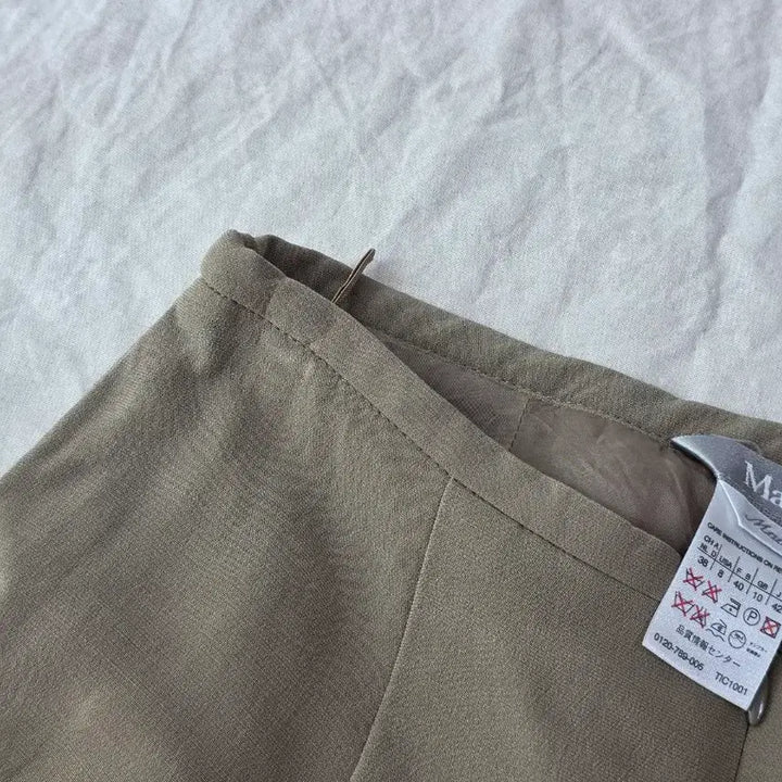 [SOLD OUT] MaxMara 막스마라 슬릿 미디 스커트