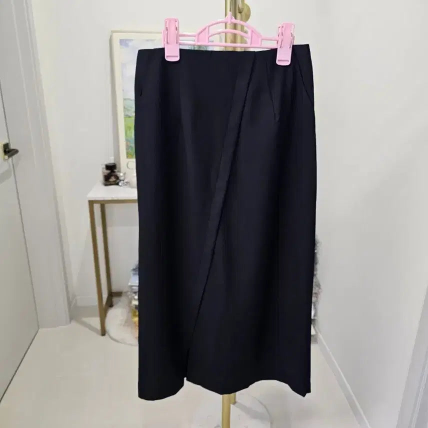 [BUNJANG] Assets H-Line Slit Long Skirt / 애즈써트 트임 H라인 스커트