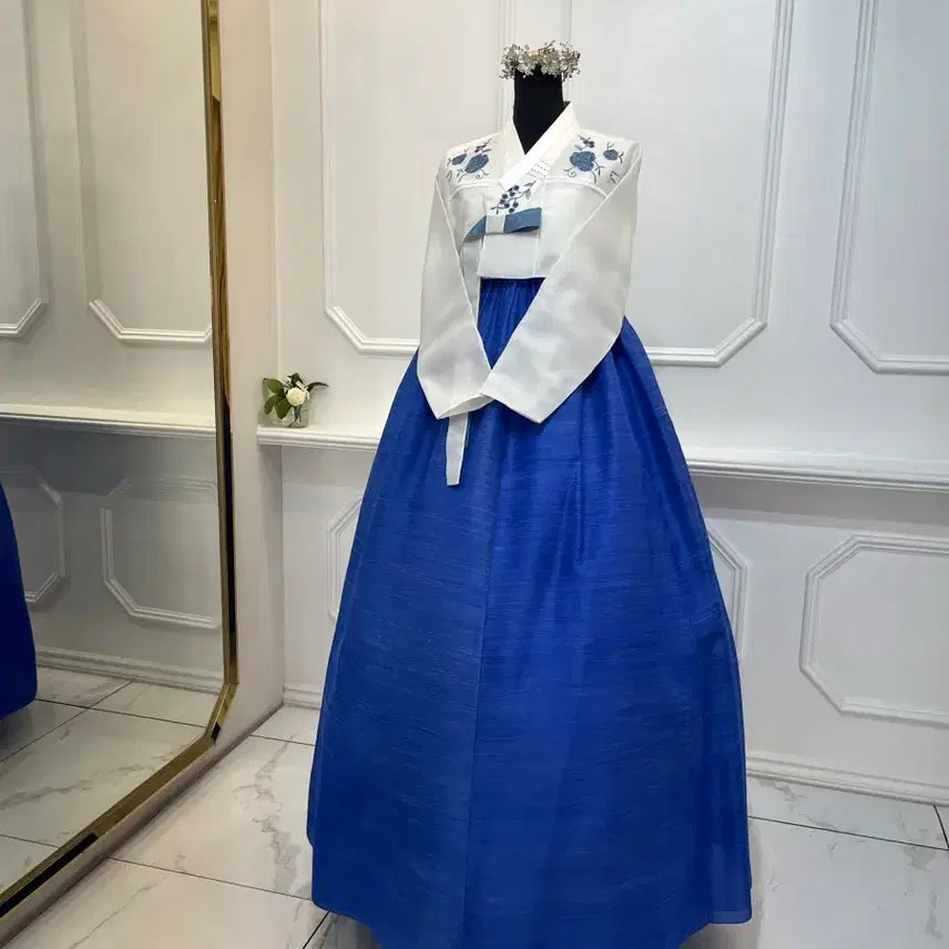 [BUNJANG] Vibrant Hanbok Dress - Size 77 / 화사한한복77