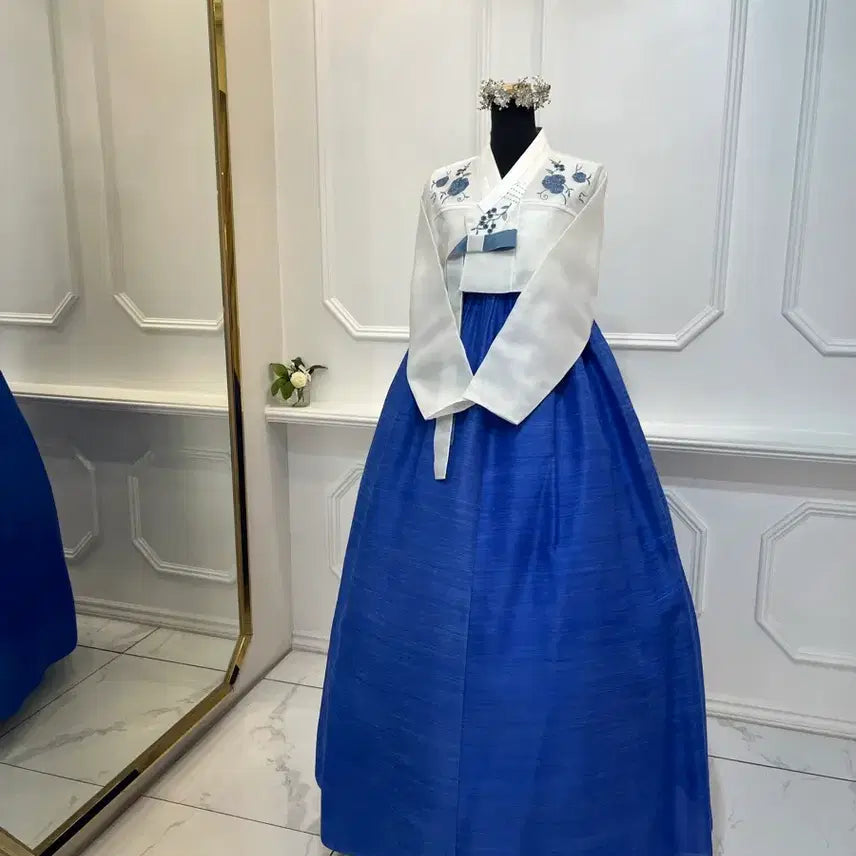 [BUNJANG] Vibrant Hanbok Dress - Size 77 / 화사한한복77