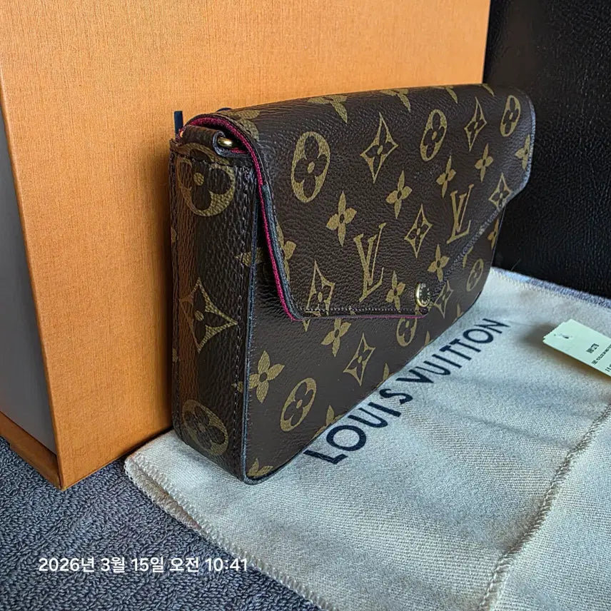 [BUNJANG] Louis Vuitton Monogram Pochette Felicie Crossbody Bag / 루이비통 모노그램 크로스백