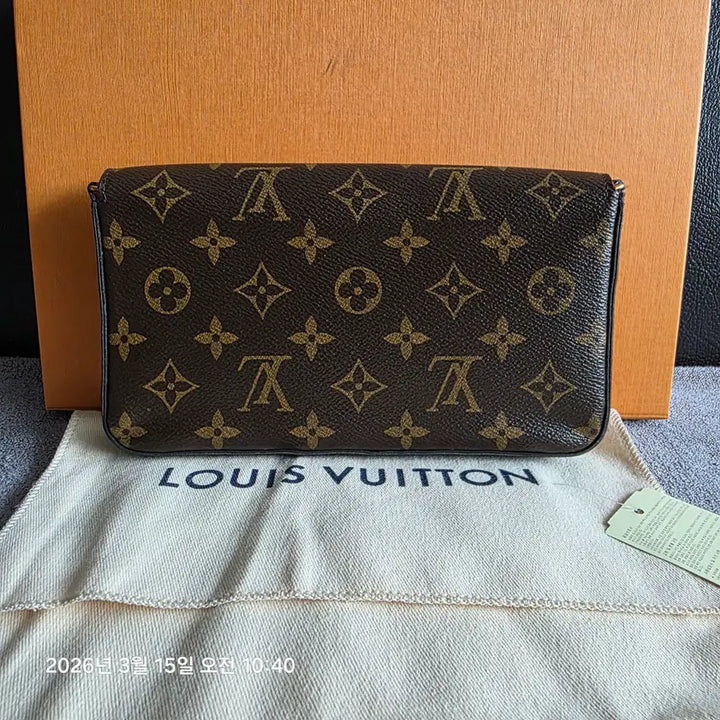 [BUNJANG] Louis Vuitton Monogram Pochette Felicie Crossbody Bag / 루이비통 모노그램 크로스백