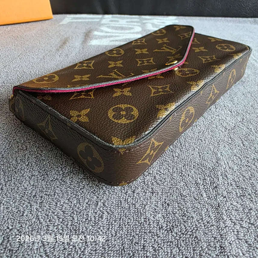[BUNJANG] Louis Vuitton Monogram Pochette Felicie Crossbody Bag / 루이비통 모노그램 크로스백