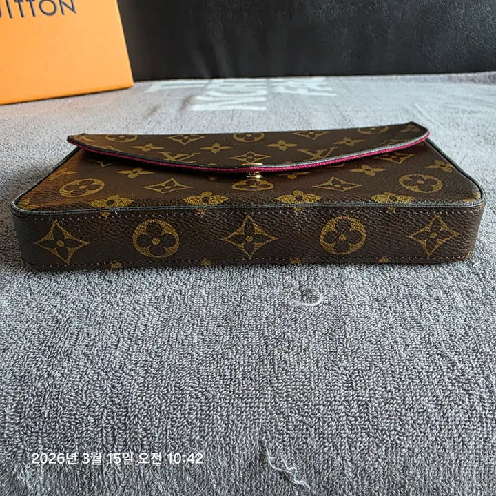 [BUNJANG] Louis Vuitton Monogram Pochette Felicie Crossbody Bag / 루이비통 모노그램 크로스백